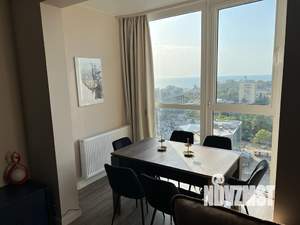 2-к квартира, вторичка, 63м2, 10/18 этаж