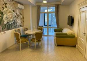 2-к квартира, вторичка, 85м2, 1/19 этаж
