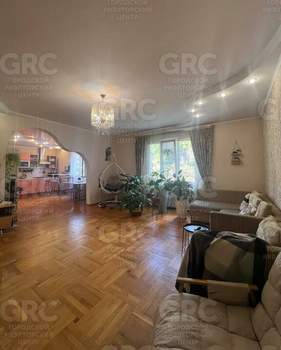 5-к квартира, вторичка, 140м2, 5/6 этаж