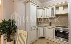 2-к квартира, вторичка, 70м2, 1/4 этаж