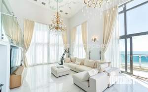 2-к квартира, вторичка, 130м2, 14/21 этаж