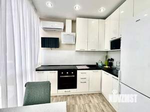 2-к квартира, вторичка, 63м2, 3/8 этаж