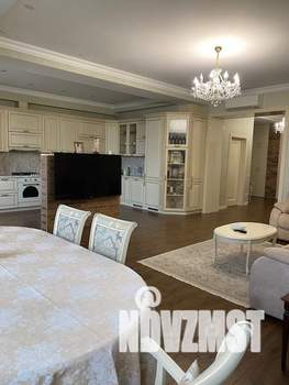 4-к квартира, вторичка, 150м2, 3/5 этаж