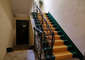 2-к квартира, вторичка, 70м2, 2/4 этаж