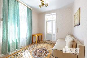 3-к квартира, вторичка, 68м2, 2/2 этаж