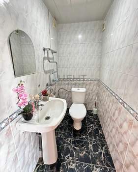 2-к квартира, вторичка, 95м2, 1/2 этаж