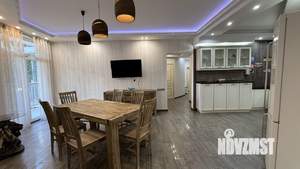 3-к квартира, вторичка, 147м2, 3/16 этаж