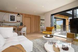 2-к квартира, вторичка, 56м2, 1/4 этаж