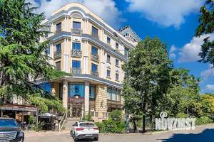 3-к квартира, вторичка, 135м2, 5/5 этаж