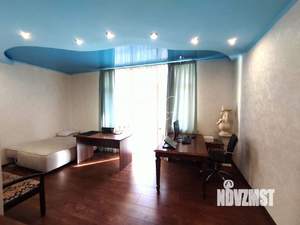 4-к квартира, вторичка, 186м2, 2/4 этаж