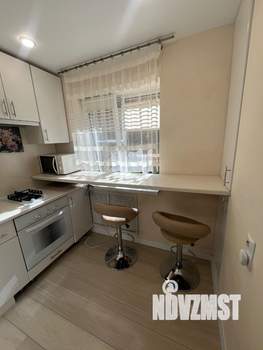 2-к квартира, вторичка, 50м2, 1/4 этаж