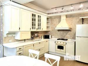 3-к квартира, вторичка, 90м2, 12/18 этаж