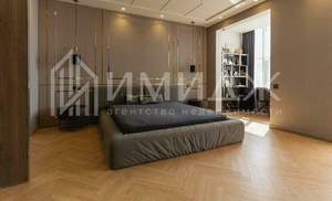 3-к квартира, вторичка, 130м2, 17/18 этаж