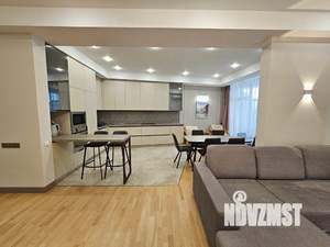 3-к квартира, вторичка, 170м2, 3/16 этаж