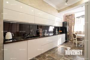 4-к квартира, вторичка, 165м2, 10/16 этаж