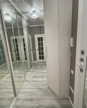 2-к квартира, вторичка, 64м2, 6/18 этаж