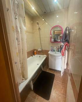 2-к квартира, вторичка, 64м2, 1/12 этаж