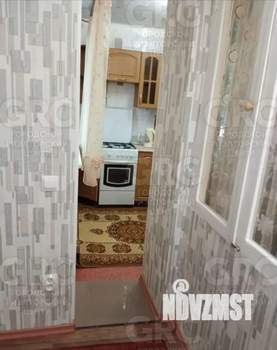 2-к квартира, вторичка, 45м2, 1/4 этаж