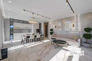 2-к квартира, вторичка, 70м2, 9/17 этаж