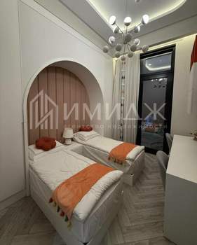3-к квартира, вторичка, 140м2, 19/27 этаж