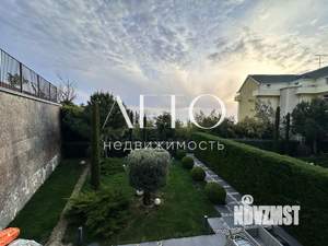 Студия квартира, вторичка, 144м2, 1/3 этаж