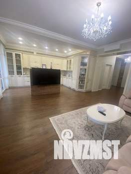 4-к квартира, вторичка, 150м2, 3/5 этаж