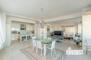 3-к квартира, вторичка, 240м2, 12/13 этаж