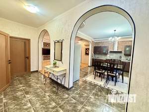 3-к квартира, вторичка, 125м2, 1/5 этаж