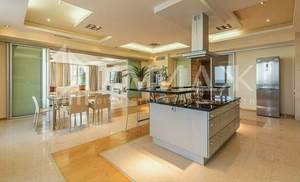 3-к квартира, вторичка, 125м2, 7/13 этаж