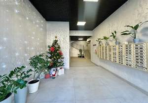 Студия квартира, вторичка, 80м2, 2/5 этаж