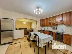 3-к квартира, вторичка, 120м2, 1/5 этаж