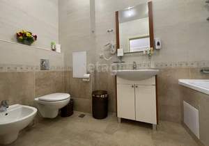 4-к квартира, вторичка, 292м2, 1/3 этаж