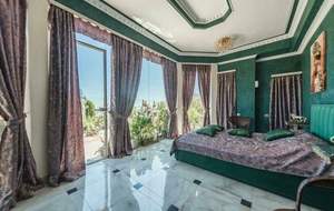 4-к квартира, вторичка, 200м2, 17/18 этаж
