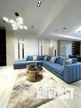 3-к квартира, вторичка, 120м2, 23/25 этаж