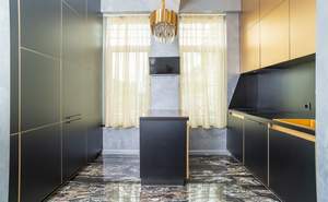 3-к квартира, вторичка, 117м2, 1/3 этаж