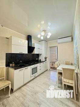 2-к квартира, вторичка, 44м2, 1/4 этаж