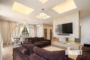 4-к квартира, вторичка, 260м2, 1/3 этаж