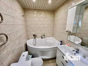 2-к квартира, вторичка, 70м2, 8/8 этаж