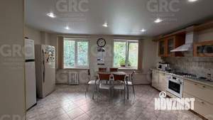 6-к квартира, вторичка, 281м2, 2/4 этаж