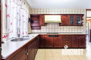 3-к квартира, вторичка, 157м2, 2/3 этаж