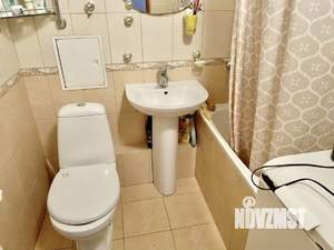 2-к квартира, вторичка, 44м2, 1/4 этаж