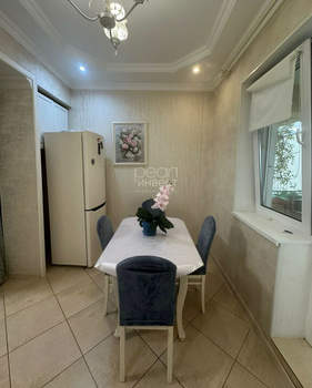 2-к квартира, вторичка, 74м2, 1/5 этаж