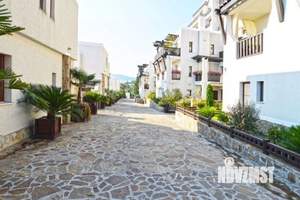 2-к квартира, вторичка, 94м2, 4/4 этаж