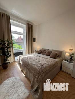Студия квартира, вторичка, 40м2, 1/3 этаж