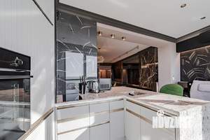 3-к квартира, вторичка, 180м2, 15/22 этаж