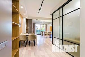 2-к квартира, вторичка, 103м2, 2/3 этаж