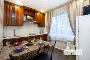 2-к квартира, вторичка, 53м2, 1/5 этаж