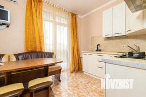 2-к квартира, вторичка, 74м2, 2/5 этаж