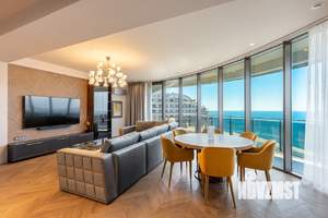 3-к квартира, вторичка, 120м2, 18/24 этаж