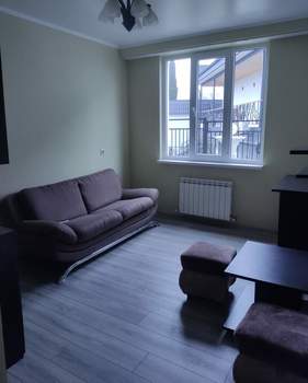Студия квартира, вторичка, 40м2, 1/4 этаж